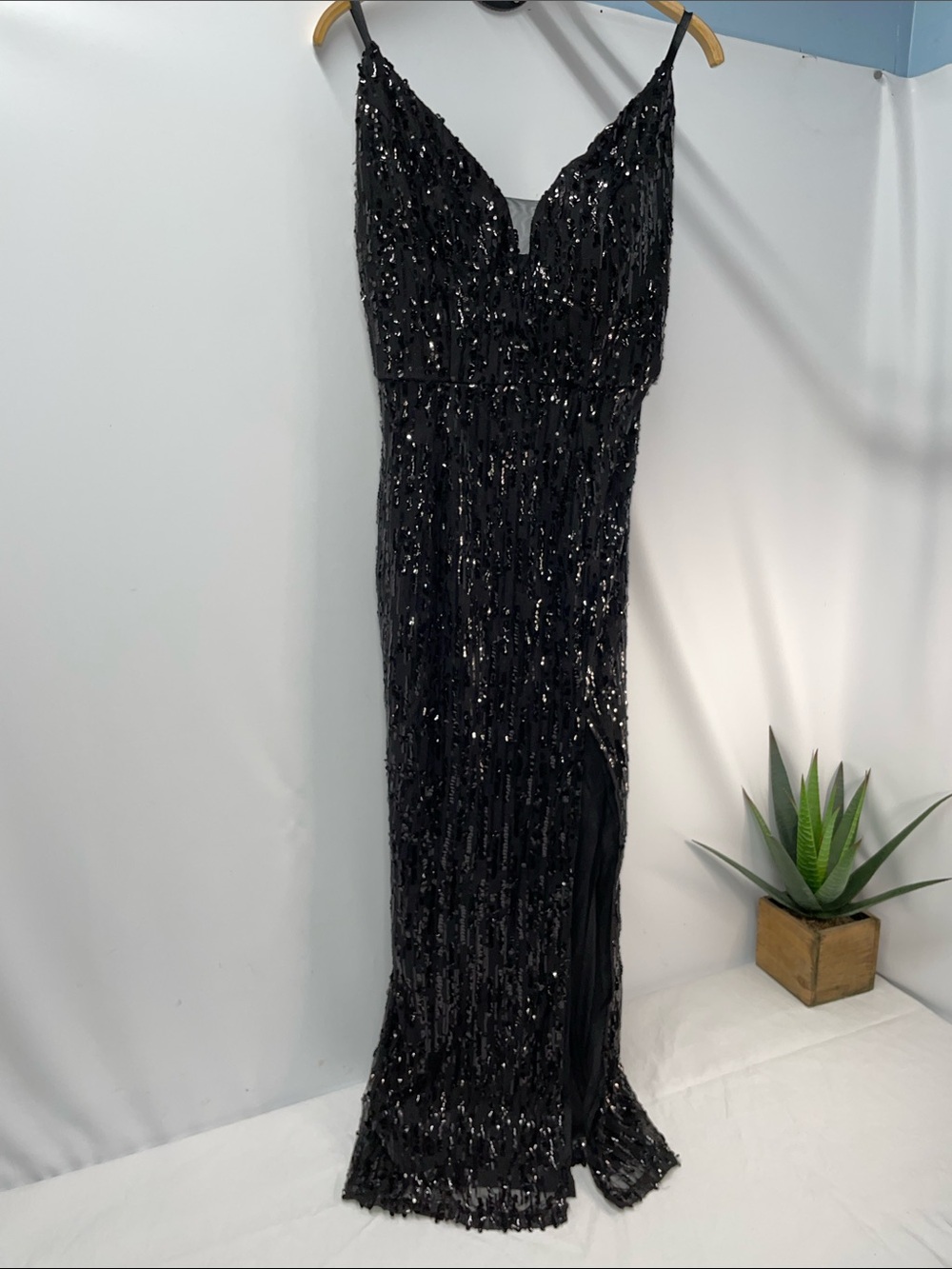 LOVELY GRACE LONG BLACK SEQUINED DRESS FTL-06-148